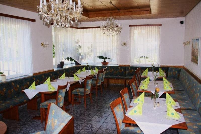 Öhringen Hotel Schillerplatz מראה חיצוני תמונה